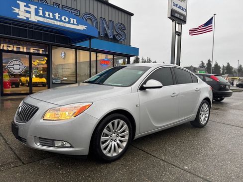 Used 2011 Buick Regal CXL image 1