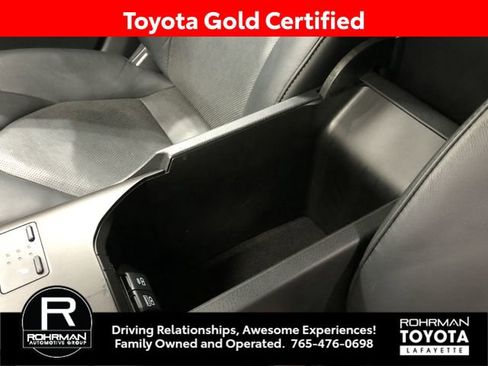 Certified 2022 Toyota Camry XLE image 31