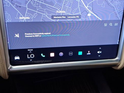 Used 2016 Tesla Model X P90D image 18