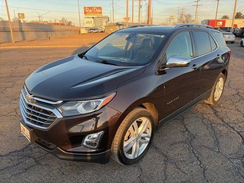 Used 2020 Chevrolet Equinox Premier image 3