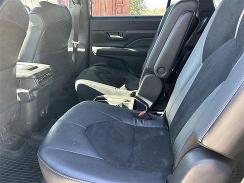 Used 2024 Toyota Grand Highlander AWD Hybrid image 17