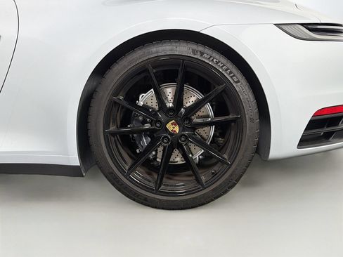 Used 2024 Porsche 911 Carrera 4 AWD/4WD image 33