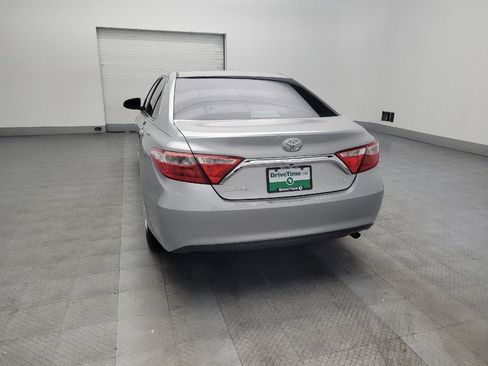Used 2015 Toyota Camry LE image 6