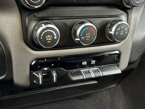 Used 2024 RAM 3500 Big Horn image 23