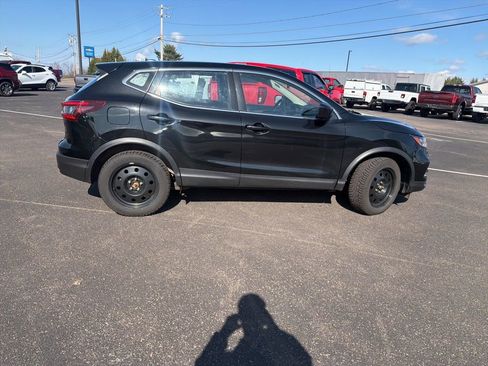 Used 2021 Nissan Rogue Sport S image 8