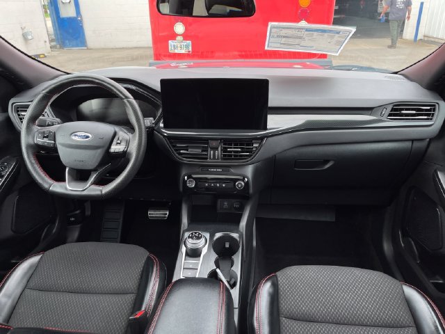 Used 2023 Ford Escape ST-Line w/ Tech Pack #1 AWD/4WD image 34