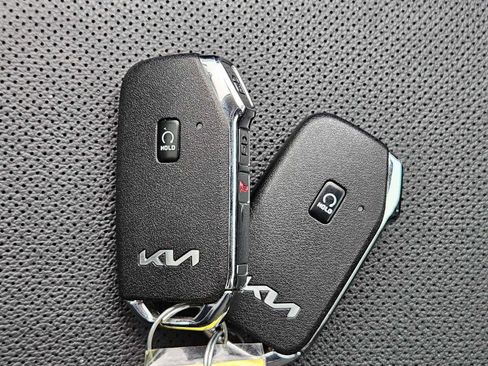 Used 2024 Kia Sportage EX image 21