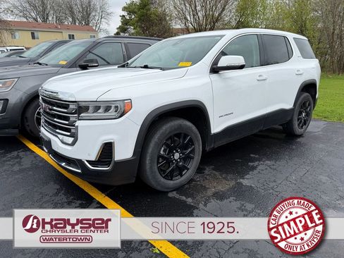 Used 2022 GMC Acadia SLE w/ LPO, Floor Liner Package AWD/4WD image 1