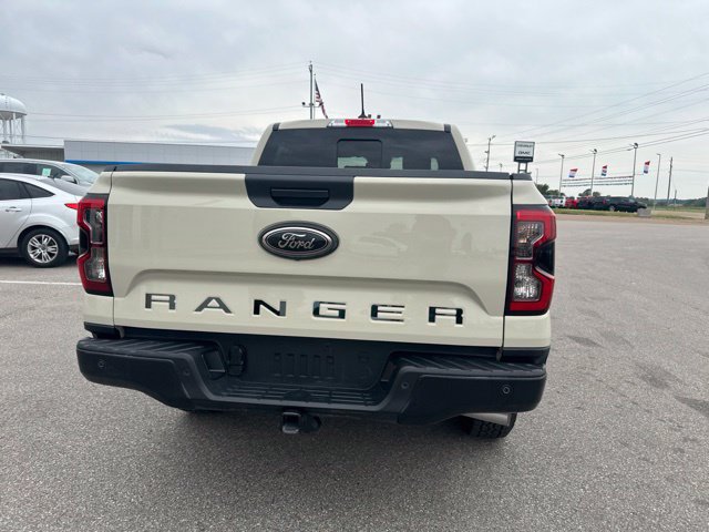 Used 2025 Ford Ranger Lariat w/ Black Appearance Package RWD image 23