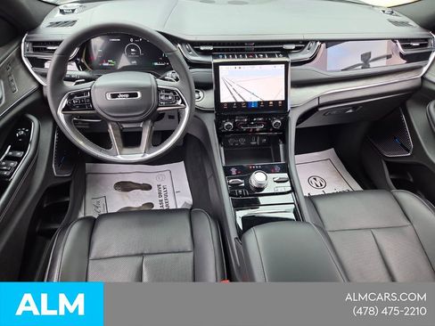 Used 2023 Jeep Grand Cherokee Overland w/ Luxury Tech Group IV AWD/4WD image 13