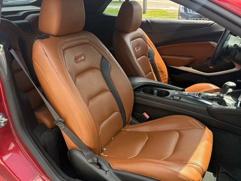 Used 2019 Chevrolet Camaro SS RWD image 13