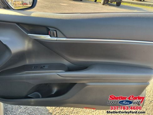 Used 2024 Toyota Camry SE image 22