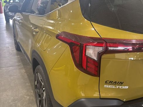 Used 2024 Kia Seltos SX image 9