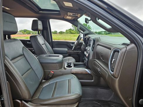 Used 2020 GMC Sierra 3500 Denali w/ Denali Ultimate Package AWD/4WD image 3