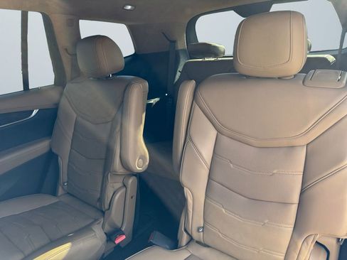 Used 2020 Cadillac XT6 Sport w/ Platinum Package image 13