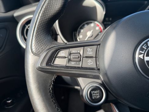 Used 2022 Alfa Romeo Stelvio Ti AWD/4WD image 28