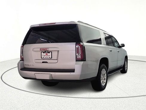 Used 2017 GMC Yukon XL SLT image 7