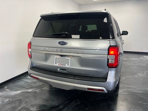 Used 2023 Ford Expedition Max XLT image 7