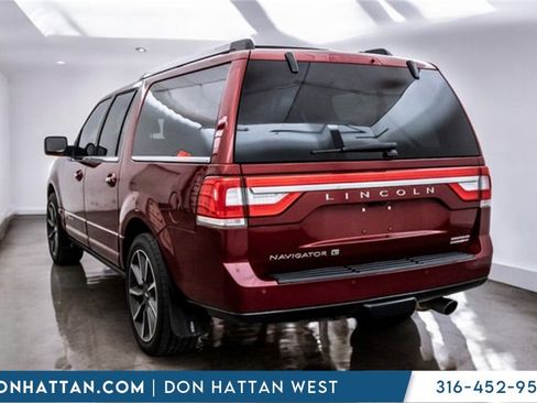 Used 2017 Lincoln Navigator L Reserve image 32