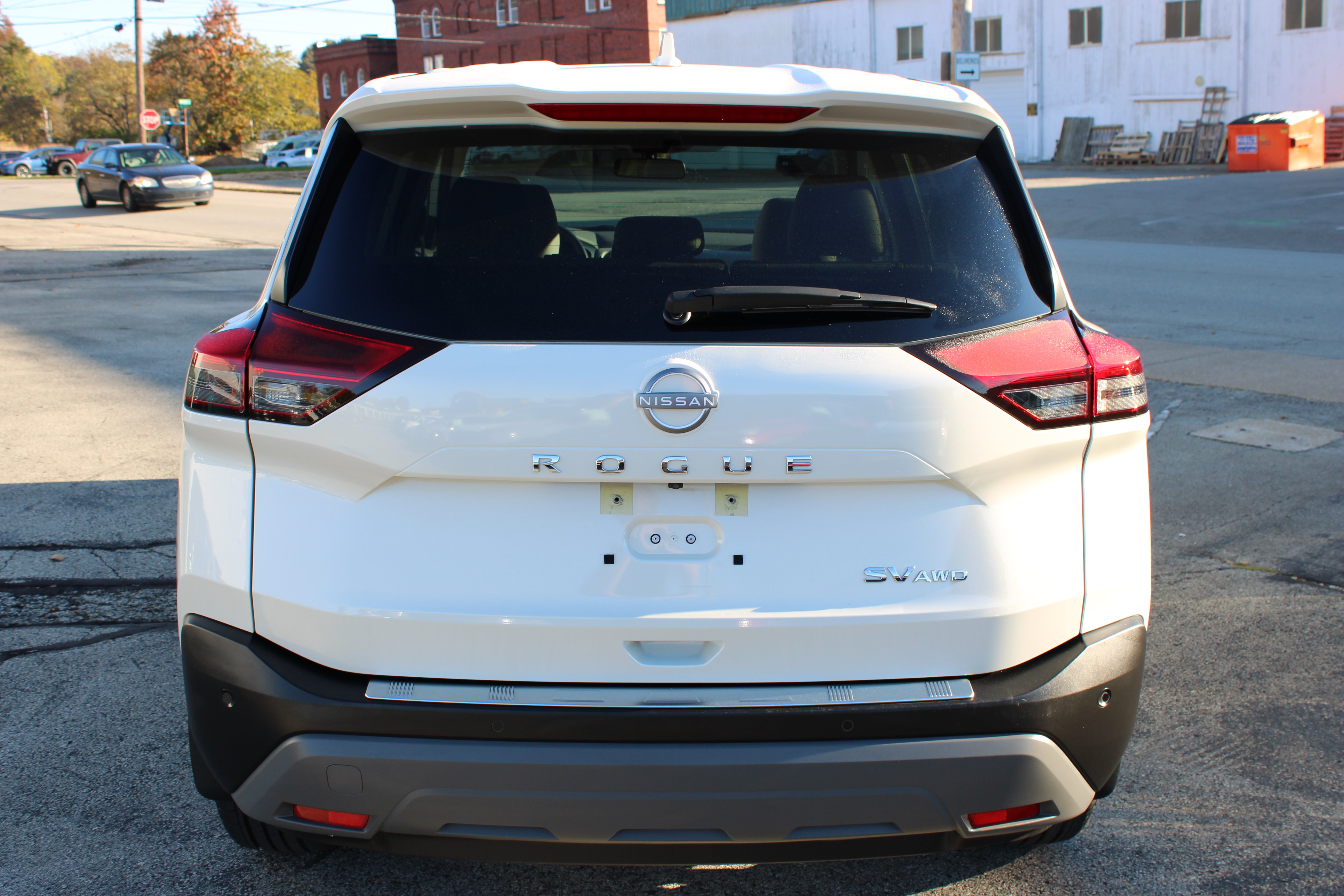 Used 2023 Nissan Rogue SV AWD/4WD image 4