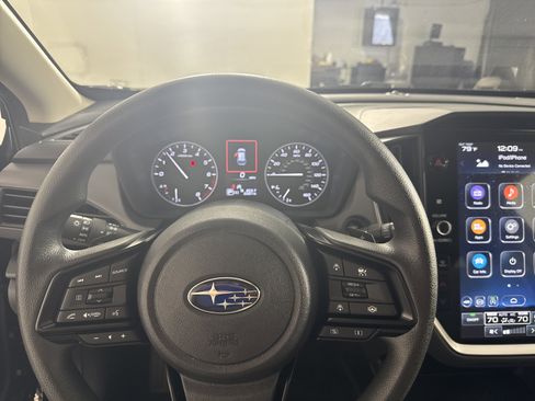 Used 2025 Subaru Crosstrek 2.0i Premium image 18