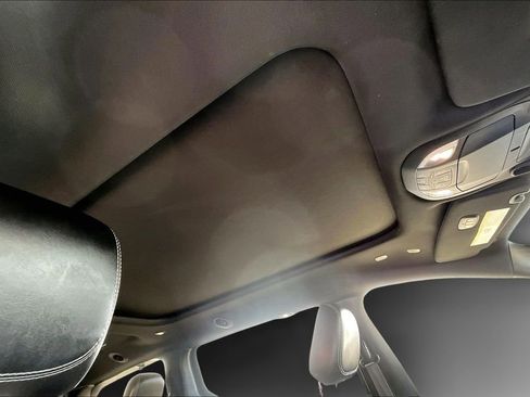 Used 2020 Chrysler Pacifica Limited w/ S Appearance Package image 28