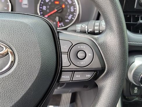 Used 2021 Toyota RAV4 XLE image 24