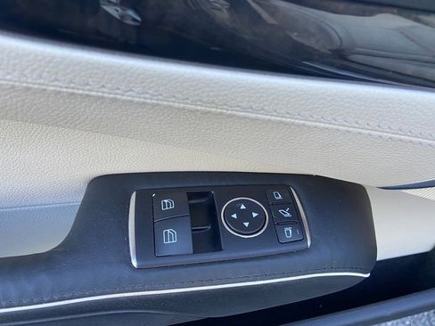 Used 2013 Mercedes-Benz SL 550 image 14