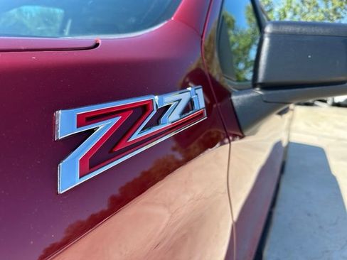Used 2019 Chevrolet Silverado 1500 Custom Trail Boss w/ Custom Convenience Package AWD/4WD image 11