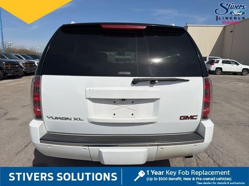 Used 2010 GMC Yukon XL Denali image 6