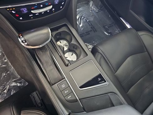 Used 2018 Cadillac CT6 Luxury image 25