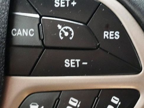 Used 2014 Jeep Grand Cherokee Summit AWD/4WD image 27