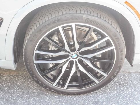 Used 2025 BMW X5 sDrive40i w/ M Sport Package RWD image 9