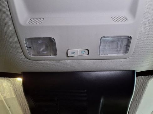 Certified 2025 Ford Maverick XL FWD image 16