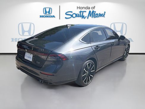 Used 2023 Honda Accord Touring image 7
