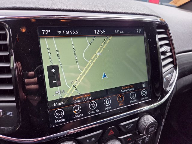 Used 2020 Jeep Grand Cherokee Altitude AWD/4WD image 15