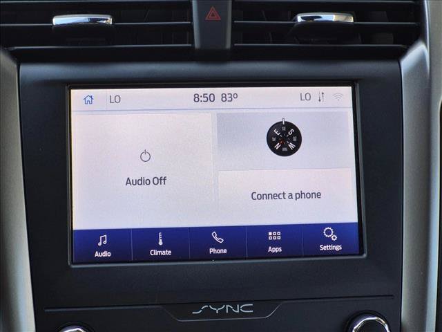 Used 2020 Ford Fusion SE FWD image 13