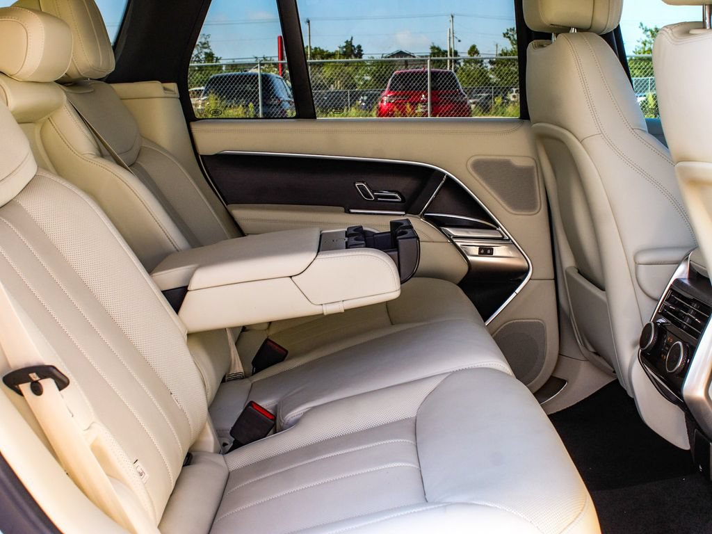 Used 2023 Land Rover Range Rover SE AWD/4WD image 40
