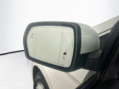 Used 2017 Ford Edge Titanium w/ Equipment Group 302A FWD image 16