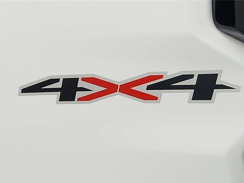 Used 2023 Chevrolet Colorado LT image 33