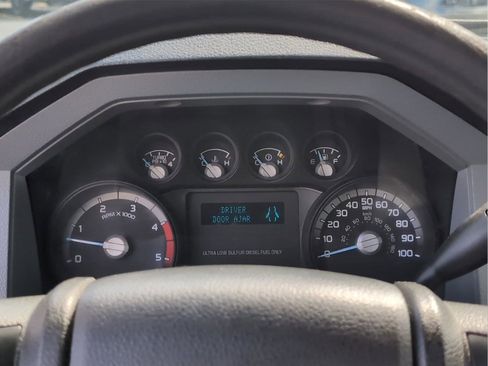 Used 2014 Ford F450 XL w/ Power Equipment Group image 16