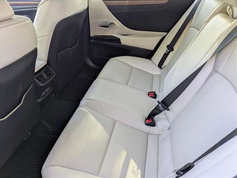 Used 2025 Lexus ES 350 w/ Premium Package FWD image 18