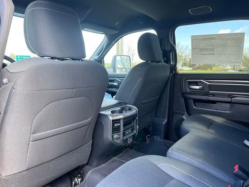 New 2026 RAM 3500 Big Horn AWD/4WD image 37