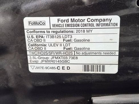 Used 2018 Ford Explorer XLT w/ Equipment Group 202A AWD/4WD image 15