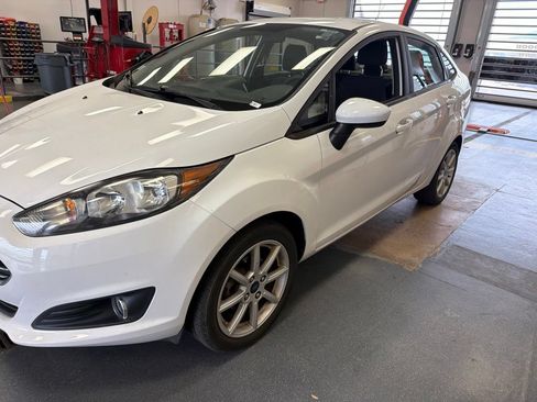 Used 2019 Ford Fiesta SE w/ Equipment Group 201A FWD image 5