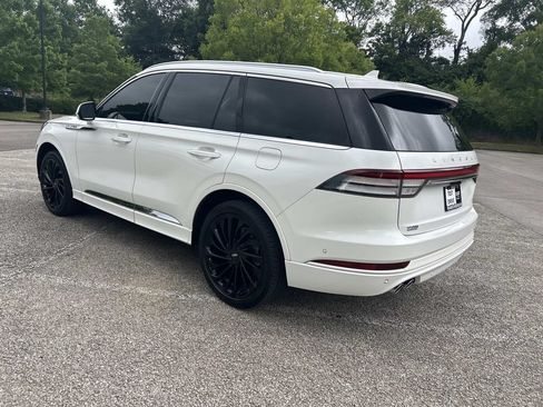 Used 2021 Lincoln Aviator Reserve AWD/4WD image 5
