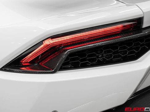 Used 2015 Lamborghini Huracan LP 610-4 AWD/4WD image 22