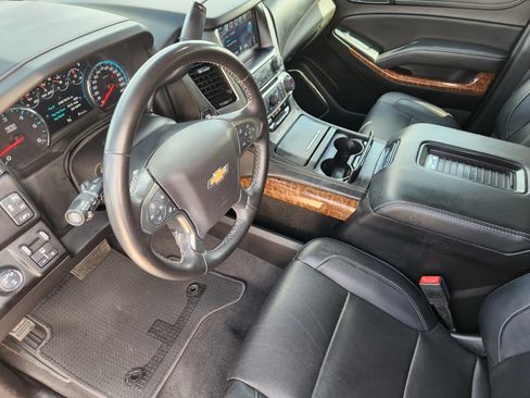 Used 2019 Chevrolet Suburban Premier AWD/4WD image 14