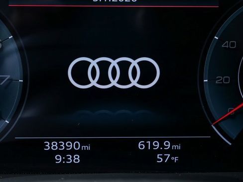 Used 2023 Audi Q8 Prestige w/ Prestige Package image 12