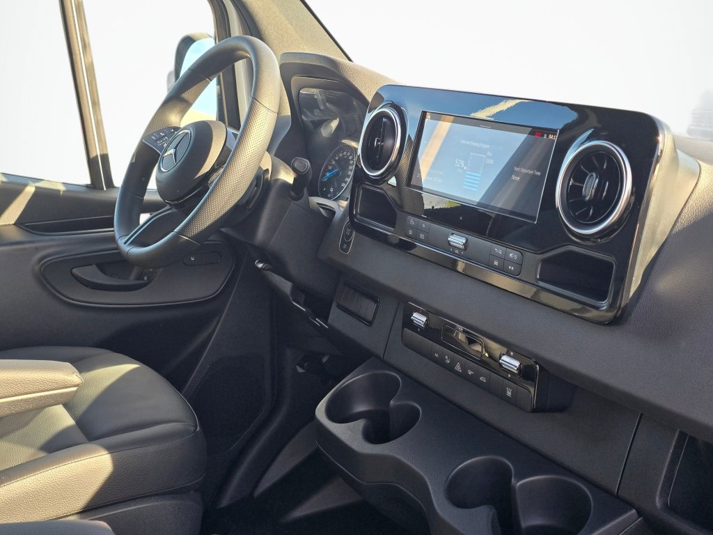New 2025 Mercedes-Benz eSprinter 170 Cargo image 22